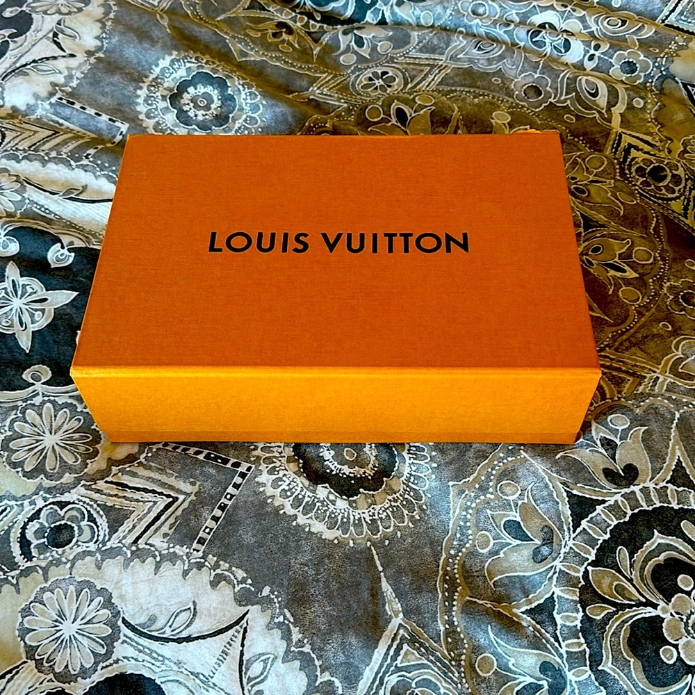 Louis Vuitton Authentic box